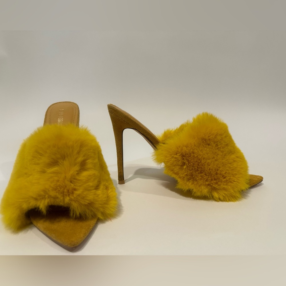 Heals size 9 yellow fluffy